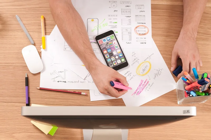 Application mobile et services bancaires mobiles