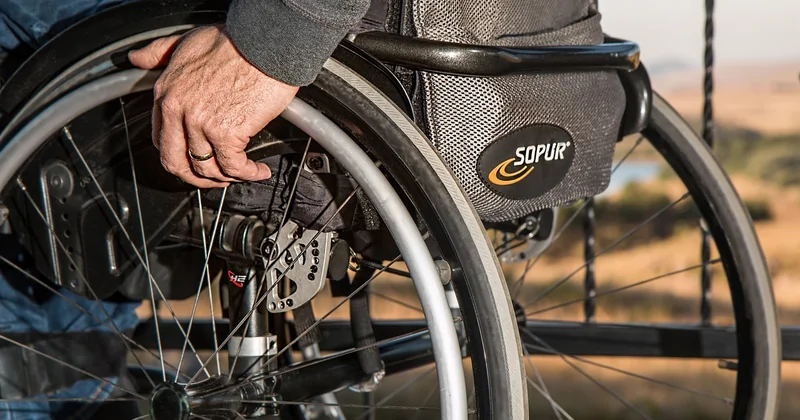 Signalétique et normes d'accessibilité : l'angle que les prestataires oublient