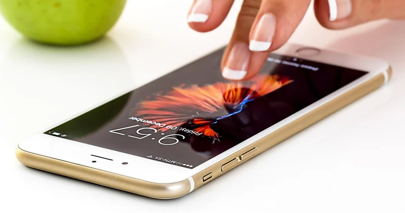 Navigateur web, application mobile ou plateforme de cours : quel support choisir ?